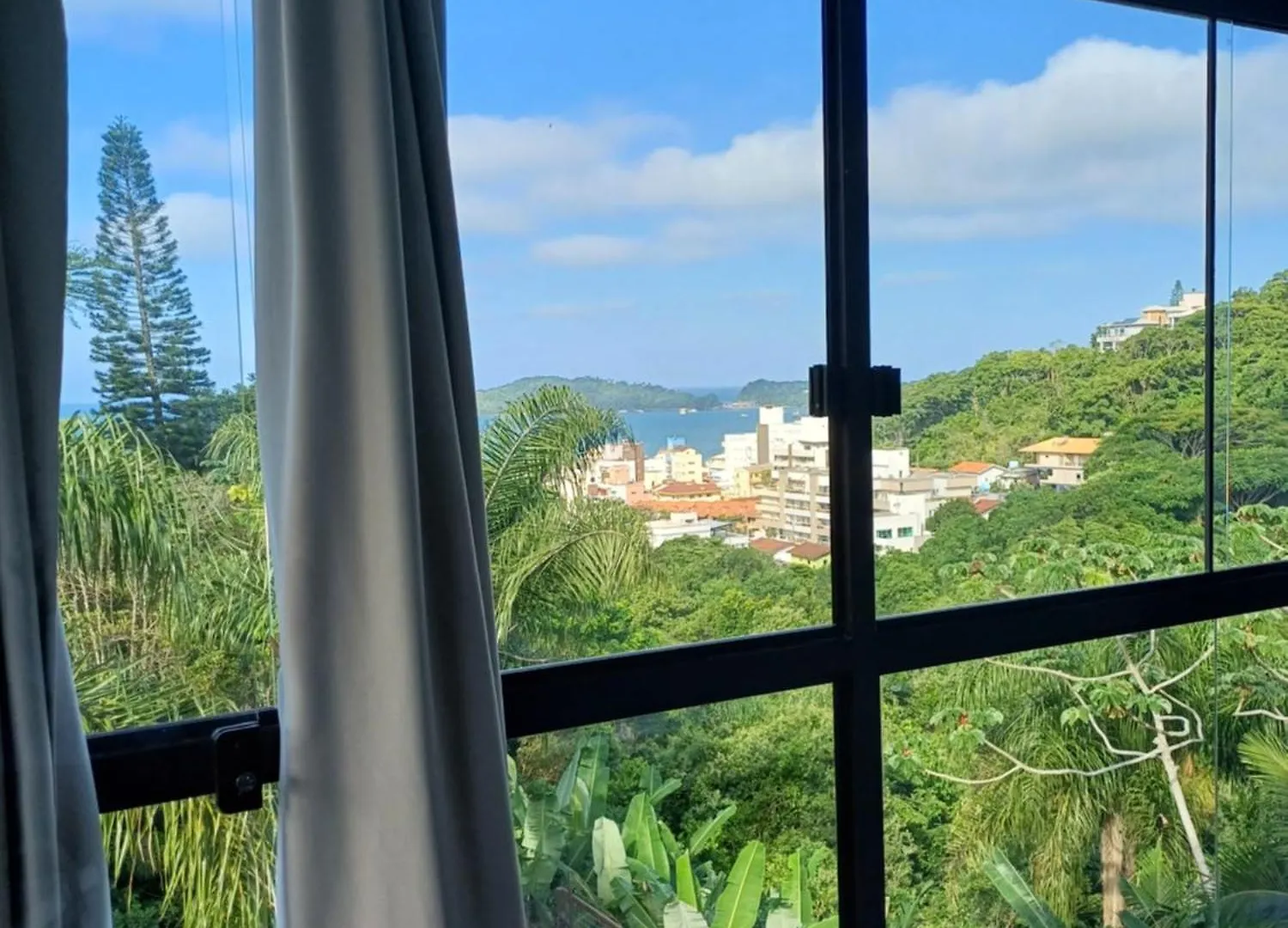 Suite Atlantica Com Banheira De Hidromassagem Bombinhas Brazília